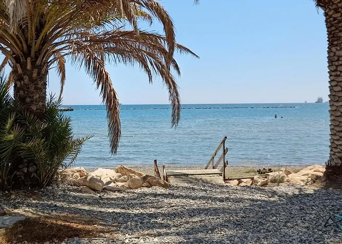 Διαμέρισμα Stunning Top-floor Beachfront