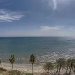 Apartament Stunning Top-floor Beachfront Larnaca