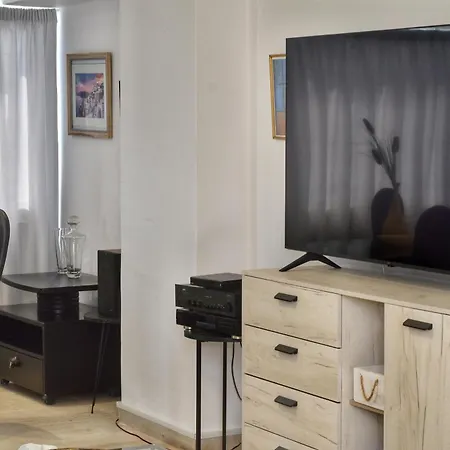 Stunning Top-floor Beachfront * Larnaca