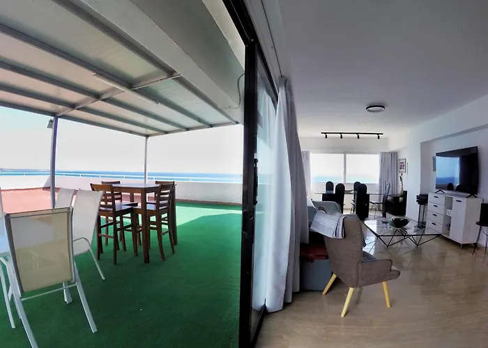 Stunning Top-floor Beachfront Апартаменты *